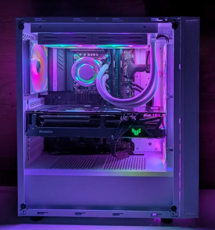 Räätälöity pelikone