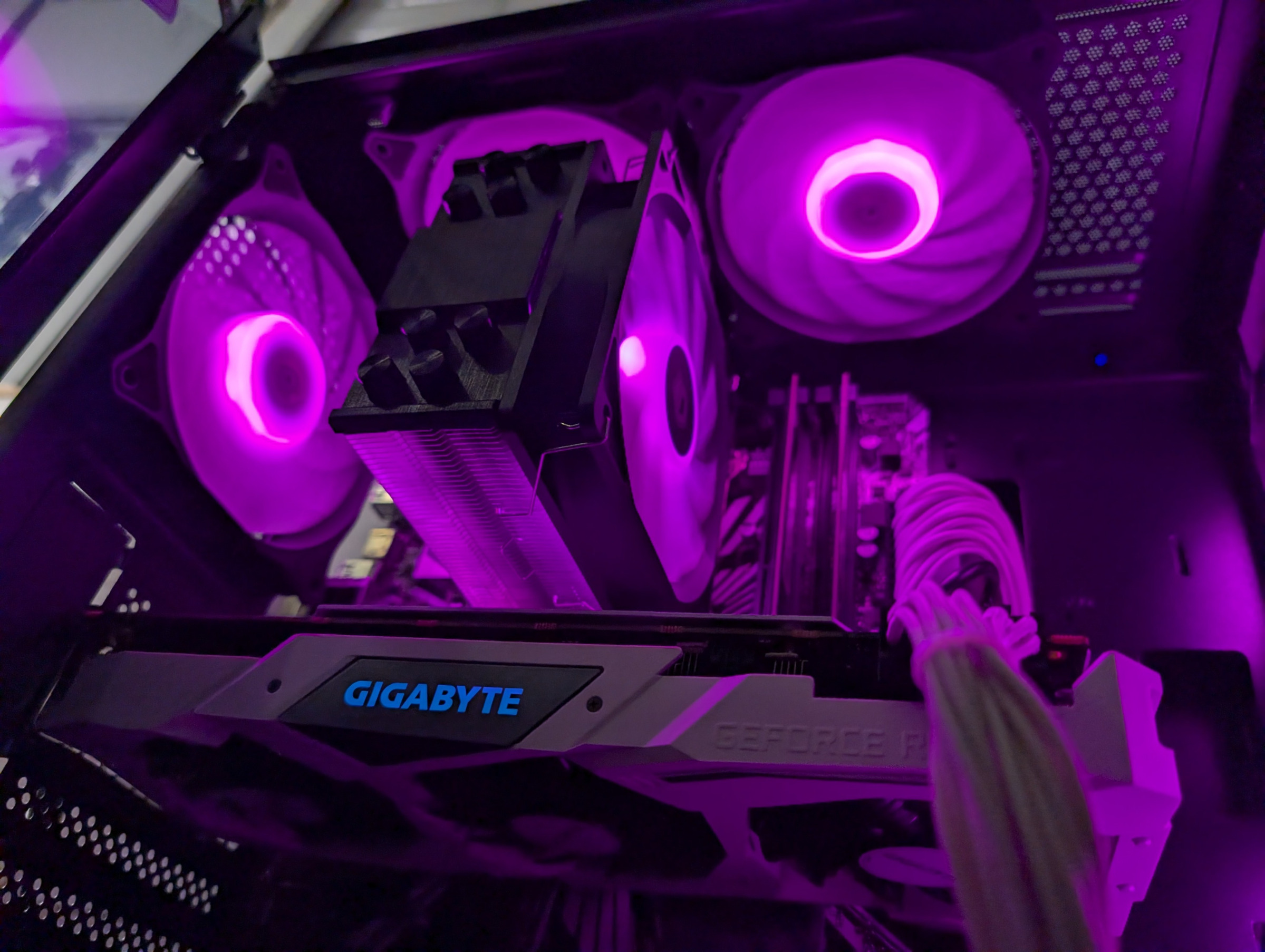 Pelikone sisältä kuvattuna - tyylikuva 1