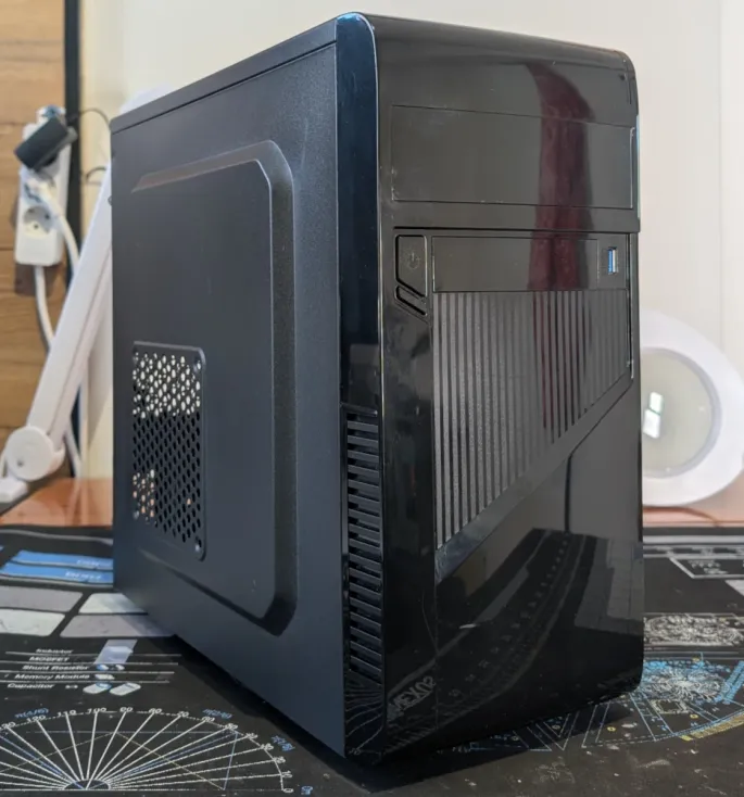 Käytetty pelikannettava myytävänä - Ryzen 9 5900HS - NVIDIA RTX 3080 Mobile